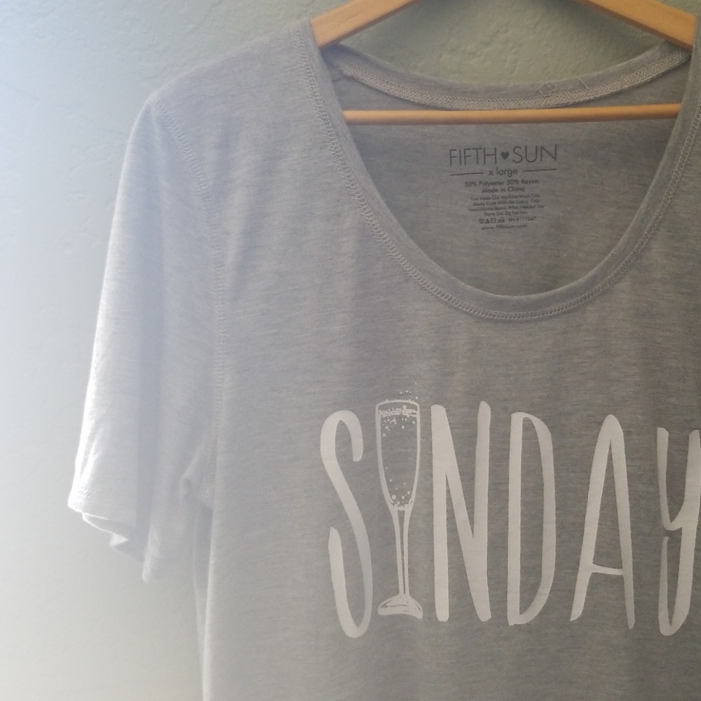 SUNDAY CHAMPAGNE TEE